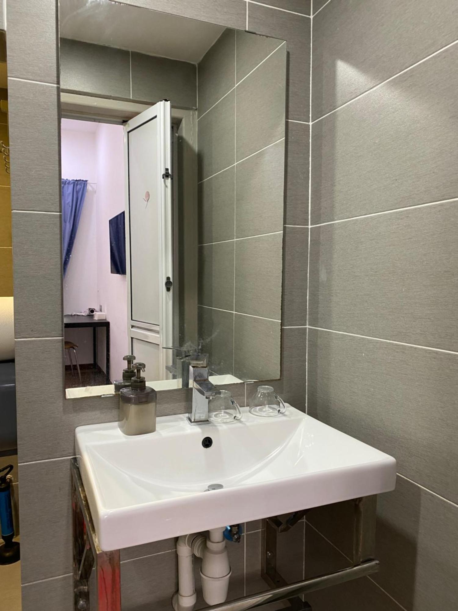 קואלה לומפור Miharja Studio Private Room With Auto Gate Parking מראה חיצוני תמונה